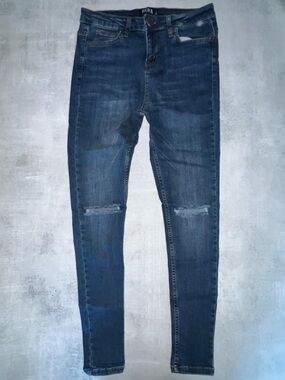 RARE HERA Clothing blue distressed skinny jeans
